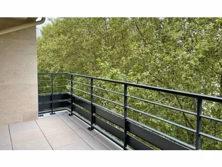 clichy (92110) – métro mairie de clichy – appartement 2 pièces meublé avec terrasse- quart