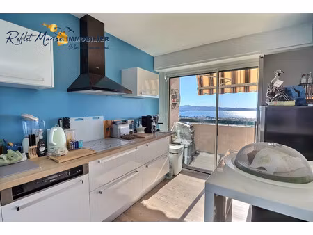 location appartement 4 pièces 80 m² à la ciotat (13600)