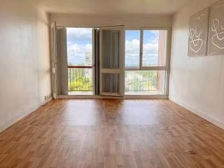 vente appartement 3 pièces au mans sablons est (72000) : à vendre 3 pièces / 69m² le mans 