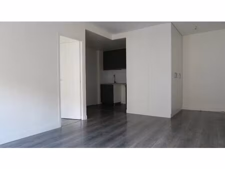 t2 à l'esprit contemporain