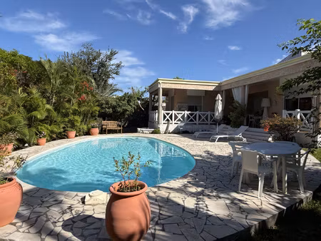 à louer maison t4 avec piscine à cambaie saint-paul