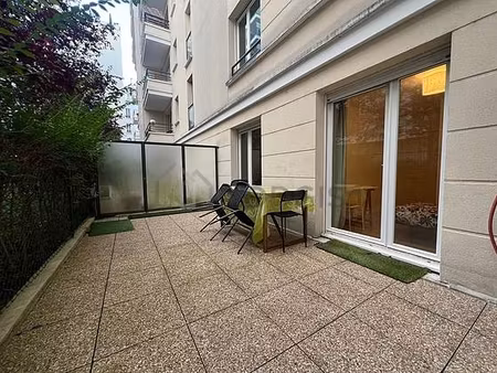 appartement 2 chambres meublé avec terrasse et place   de parking en option