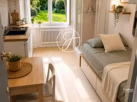 neuilly-sur-seine – victor hugo – studette de 9.56m² loi carrez