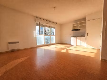 13015 st louis - studio de 31m² - résidence récente