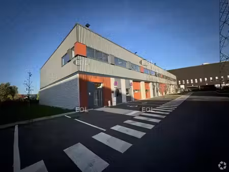 location entrepôt 376m² à 3136m²