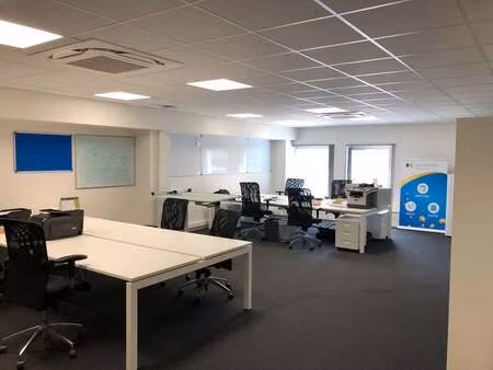 bien professionnel à louer à lochristi € 4.000 (lplfv) - creas | zimmo