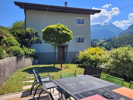faverges. maison individuelle avec terrain de 1869m²