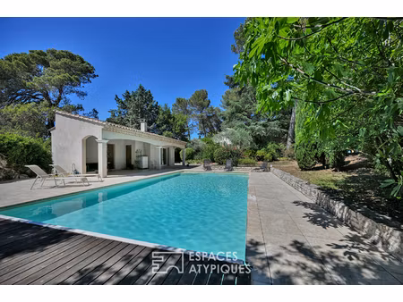 grande bastide familiale avec piscine et mazet dans le quartier de la cigale