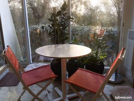 studio fonctionnel dans résidence arborée à deux pas de la plage