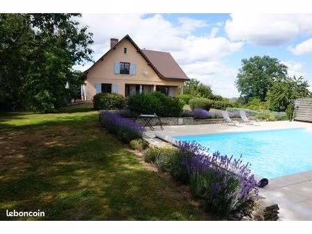 maison 9 pièces 300 m²