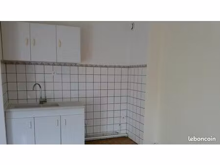? à louer - studio de 29.59 m² avec balcon - choisy le roi
