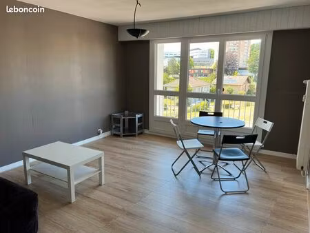 à louer studio meublé 33m2 en superbe état