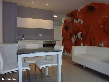 studio meublé - hypercentre lons