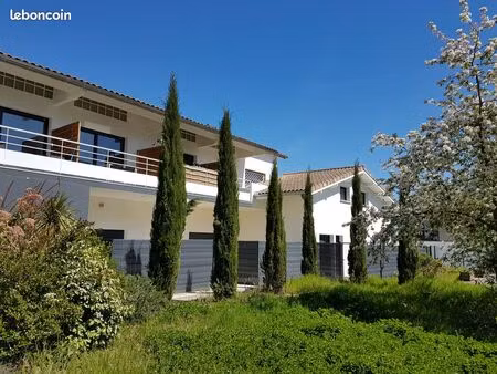 a louer t2 avec terrasse au calme talence