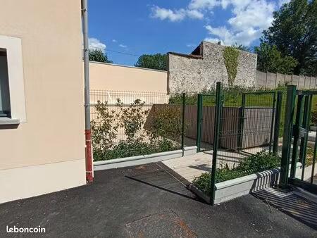 studio récent de 26 50 m²