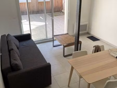 t3 meublé refait à neuf avec terrasse