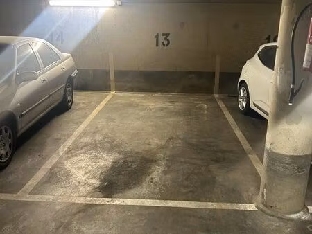 parking à louer