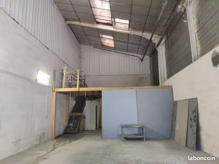local 150m2 + mezzanine 30m2 le bourget du lac