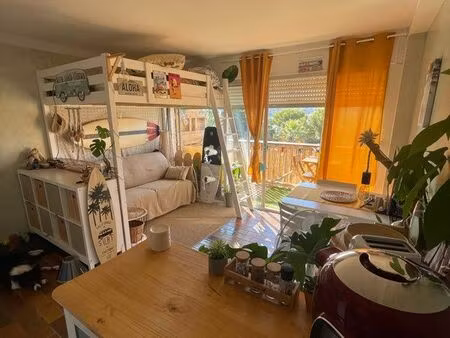 sous-location meublée 25 m² – vue mer –