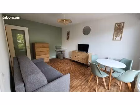 studio 1 pièce 27 m²