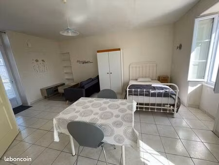 location studio pour étudiant(e) ou apprenti(e)