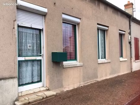 loue maison de plain pied ladon