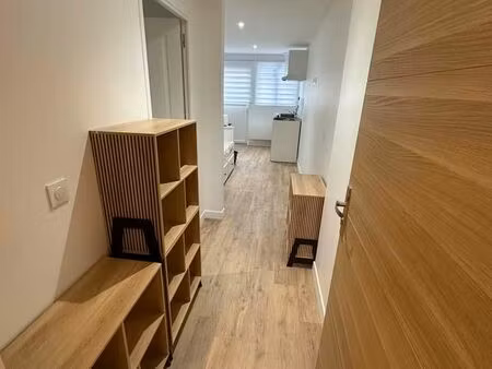 studio meublé en location bail d'un an