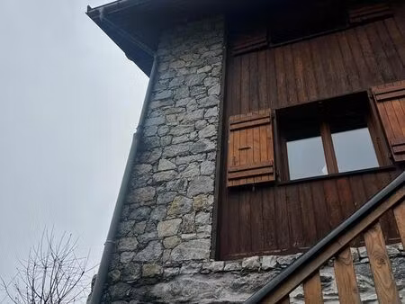 superbe t3 non meublé 82 m² – terrasse + parking – porte des 3 vallées