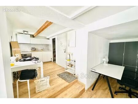 studio 1 pièce 24 m²