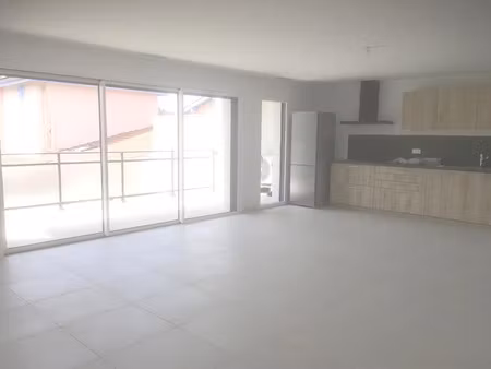 location appartement 3 pièces 87 m² à sérézin-du-rhône (69360)