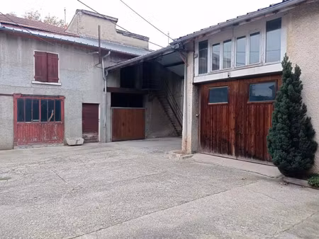 vente maison 8 pièces 400 m² vaulx-en-velin (69120)