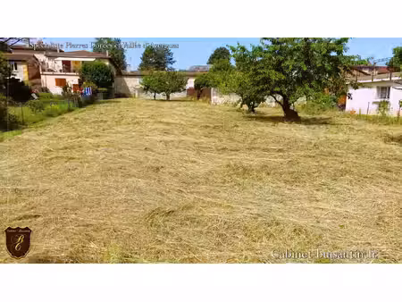 villa de plain-pied en centre village avec garage et jardin