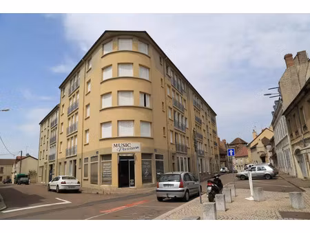 vente commerce 3 pièces 64 m² autun (71400)
