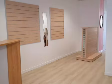 vente commerce 28 m² lamure-sur-azergues (69870)