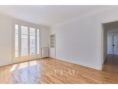 appartement paris 16e - 2 chambres - 92m²