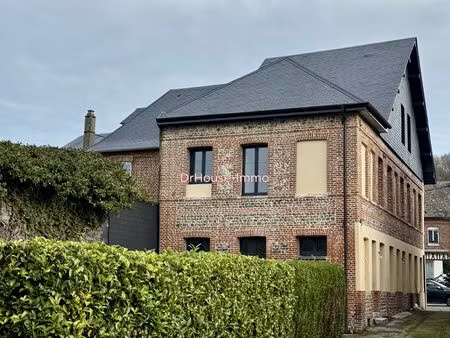 ensemble immobilier entièrement rénové