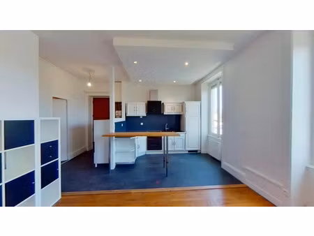 location appartement 1 pièce 40 m² à lyon 3 (69003)