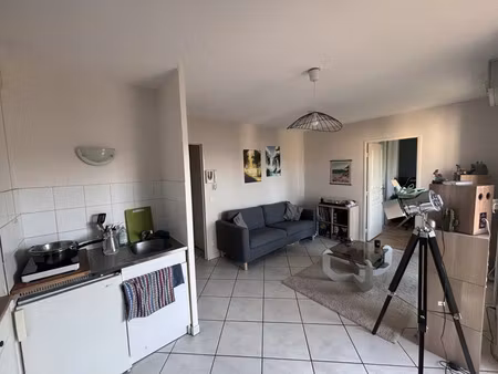 location appartement 2 pièces 35 m² à lyon 7 (69007)