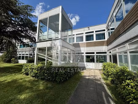 location bureau 249 m² à saint-priest (69800)