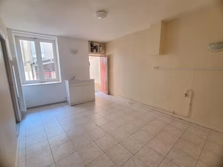 location appartement 2 pièces 40 m² à villefranche-sur-saône (69400)