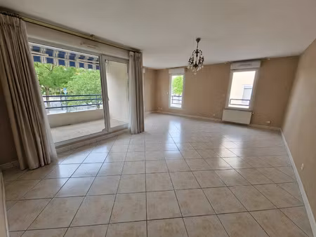 location appartement 5 pièces 111 m² à écully (69130)