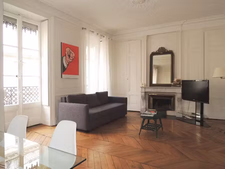 location appartement 3 pièces 84 m² à lyon 6 (69006)