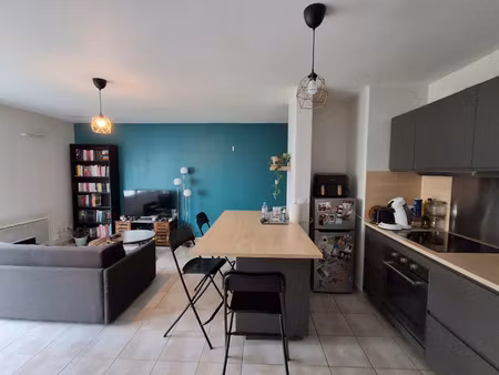location appartement 2 pièces 48 m² à lyon 7 (69007)