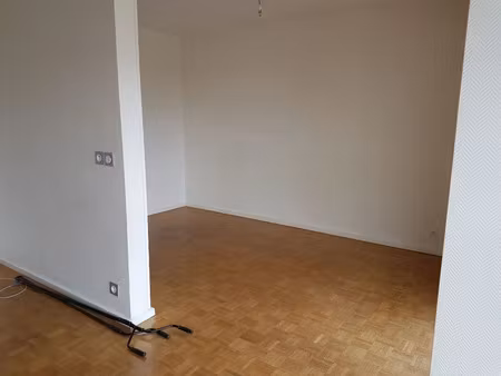 location appartement 3 pièces 86 m² à sainte-foy-lès-lyon (69110)