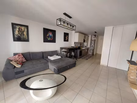 location appartement 3 pièces 68 m² à villeurbanne (69100)