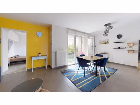 location appartement 4 pièces 65 m² à villeurbanne (69100)