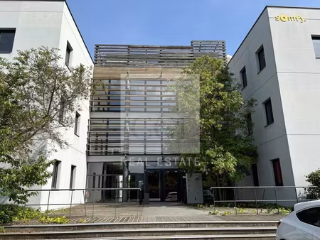location bureau 2428 m² à saint-priest (69800)