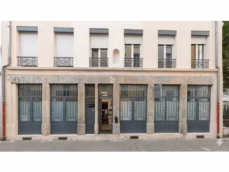 location commerce 352 m² à lyon 3 (69003)