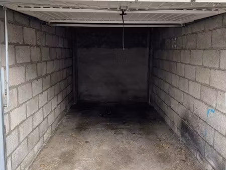 location garage 13 m² à lyon 8 (69008)