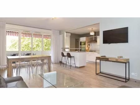 location appartement 4 pièces 87 m² à villeurbanne (69100)